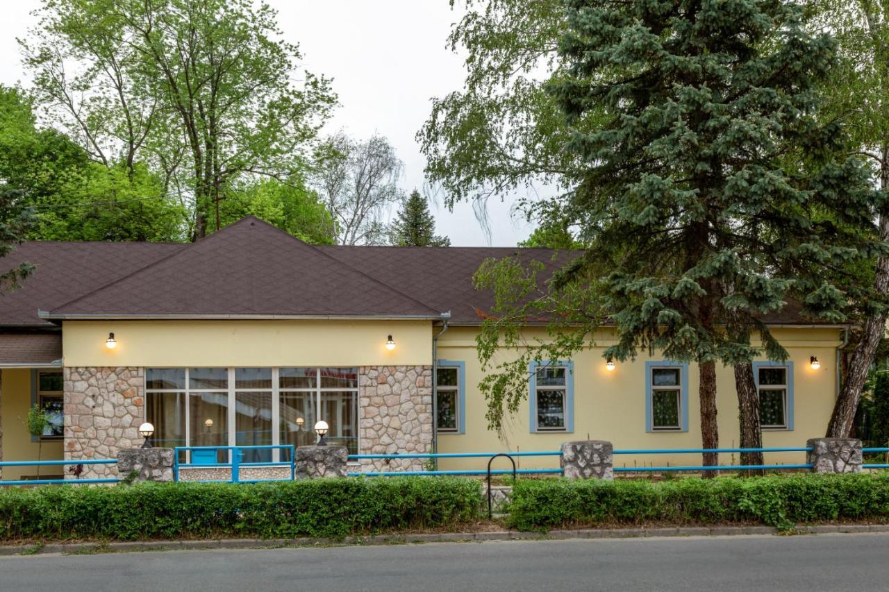 Balzsam apartmanház Harkány Esterno foto