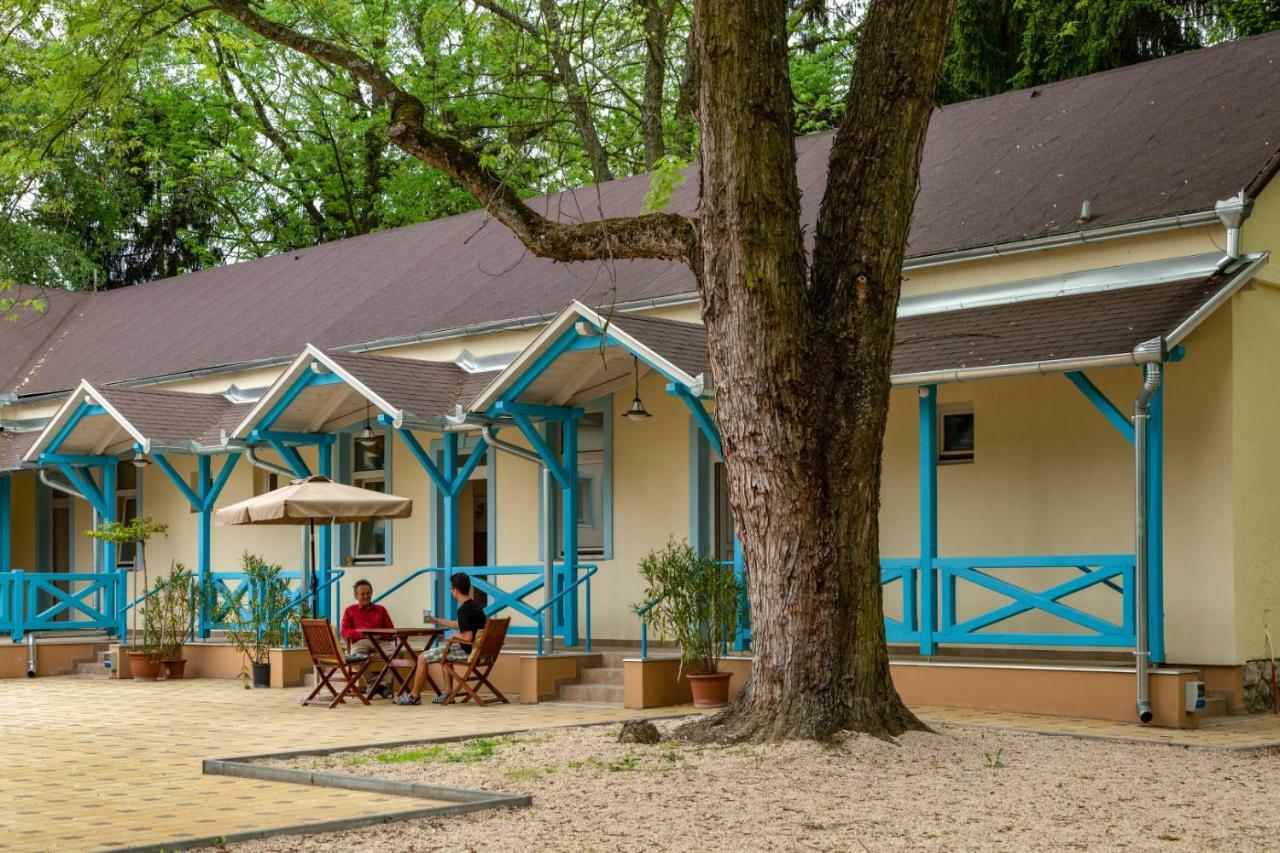 Balzsam apartmanház Harkány Esterno foto