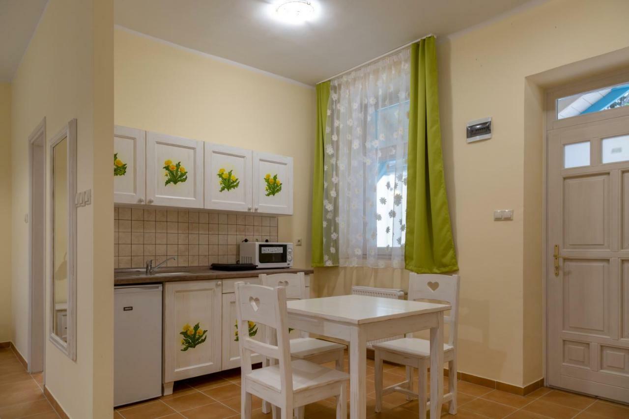 Balzsam apartmanház Harkány Esterno foto