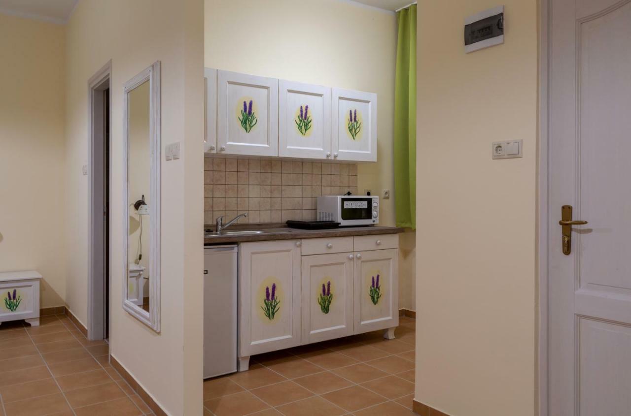 Balzsam apartmanház Harkány Esterno foto